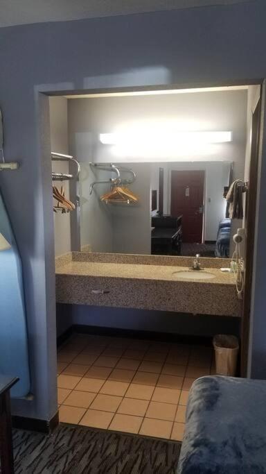 Osu Queen Hotel Room 118 Booking Stillwater Εξωτερικό φωτογραφία