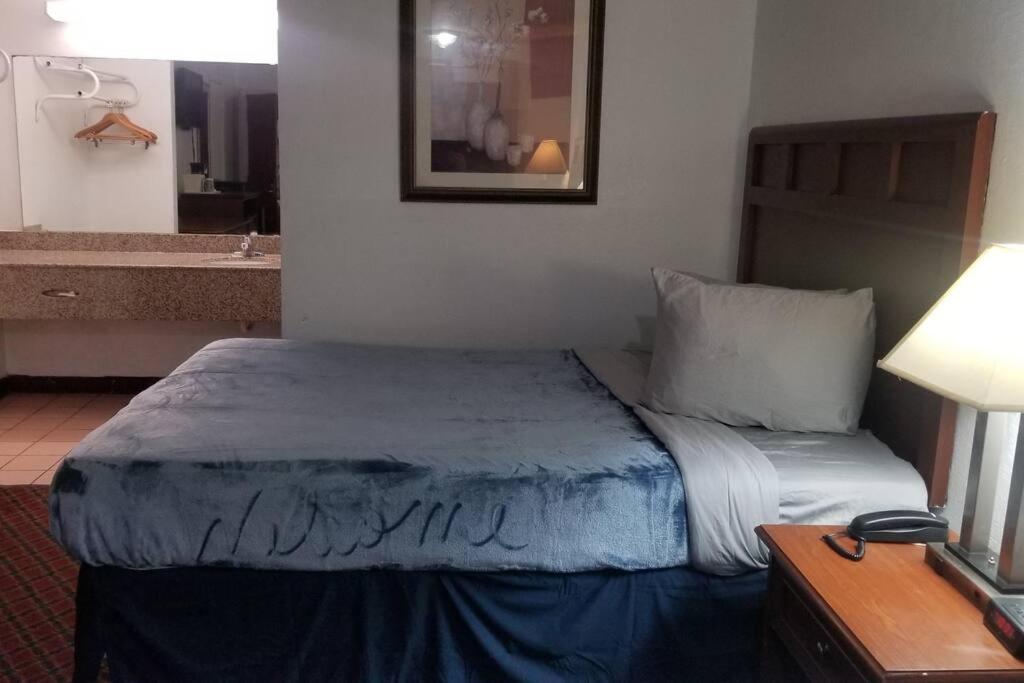 Osu Queen Hotel Room 118 Booking Stillwater Εξωτερικό φωτογραφία
